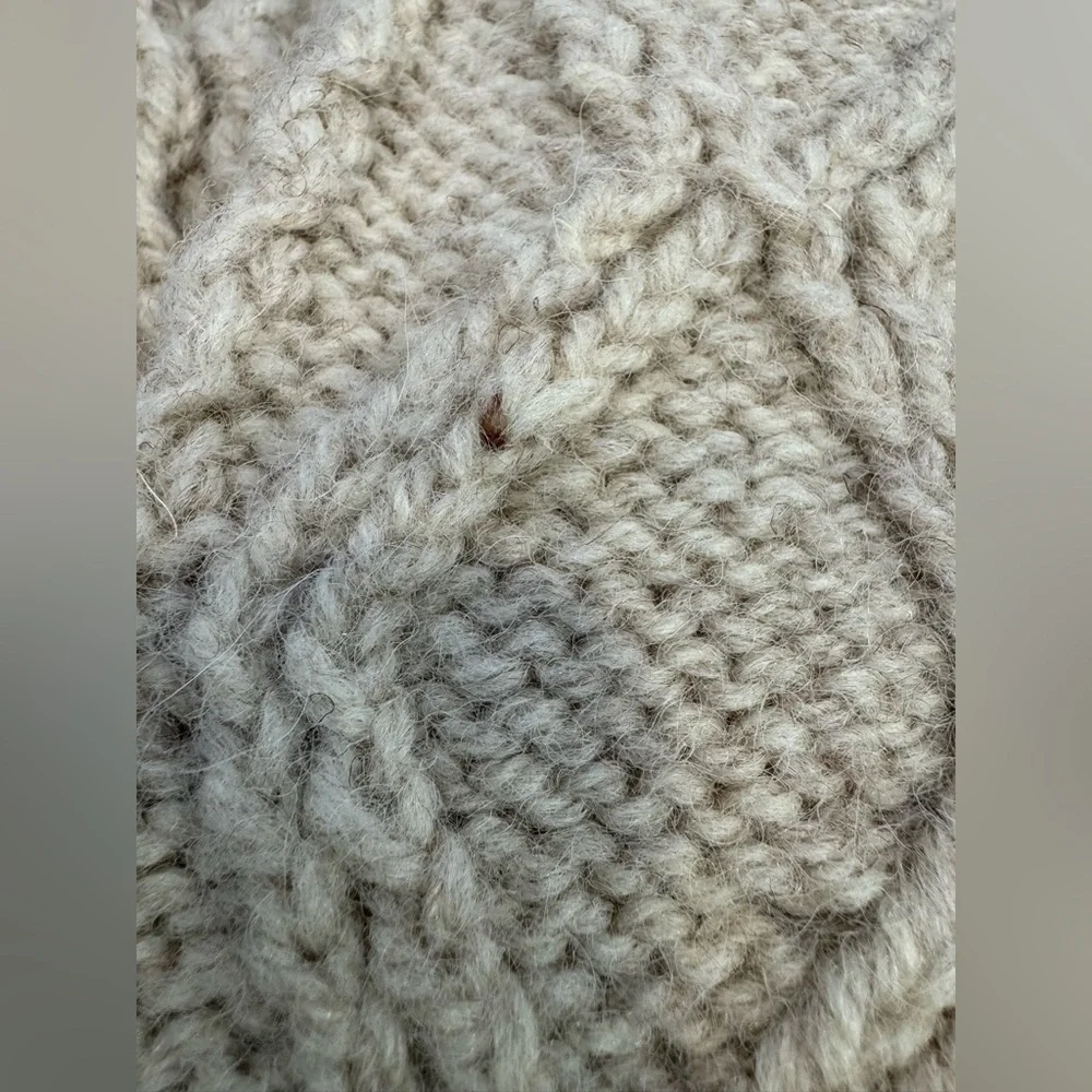 Prince of Burren Irish Knit Cable Sweater Unisex Aran
Islands Hand knit Sz M - Picture 5 of 10
